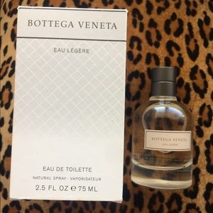 Bottega Veneta women’s toilette
